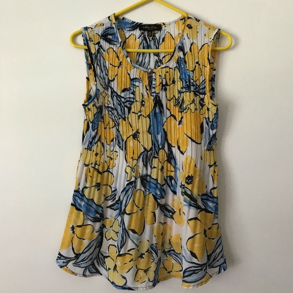 Melisa Paige sleeveless Top👚